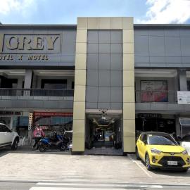 Dancenter Airport Hotel - Grey Hotel，Pampang的飯店