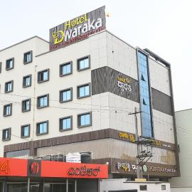 Hotel Dwaraka, hotel di Kaglipur