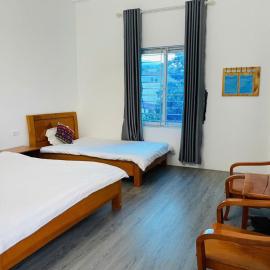 Moon Hotel ,taxi ,trek & Spa