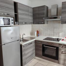 Borgoin casa, hotel in Barrea