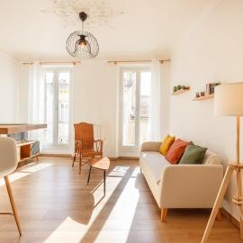 Spacious & bright apartment - Top location