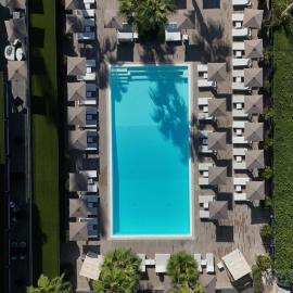 Hotel & Resort Tre Fontane Luxury، فندق في بورتيشي