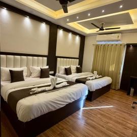 Hotel KABIR ROYAL-5 MIN WALK TO GOLDEN TEMPLE