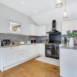 Dairy Cottage @Budle Barns - North East Escapes, hotel v destinácii Bamburgh