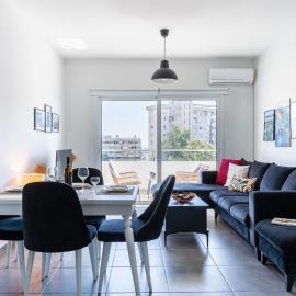 Phoenix 2-Bedroom Apartment