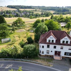 Große Wohnung mit großem Balkon