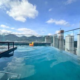 Studio piscina, sinuca, academia e sauna, a 3 minutos da praia