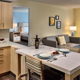 Sonesta ES Suites Gwinnett Place Atlanta，德盧斯的飯店