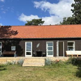 House direct to beach, hotel em Greve