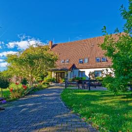 Pension Am Kirschberg, hotel in Bannewitz