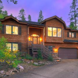 Bear Den - Ping Pong, Sauna, Fireplace, Close to Ski, Discount Rates