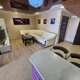 Penthouse 15 floor, hotel in Kamianske