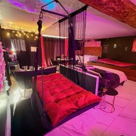 Sweet Dreams Jacuzzi, hotel en Le Breuil