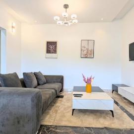 Chic & spacious studio with parking