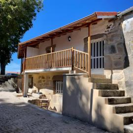 Casa do Terrado, hotel in Tourém