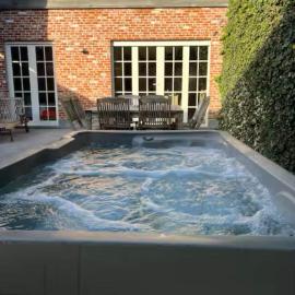 Sauna cottage – hotel w mieście Tielt