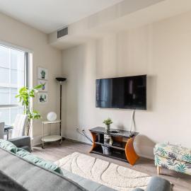 Chic Suite near Distillery District & Waterfront - The Roland