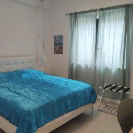 Apartment - Sleeps 4 - Pool - Parking