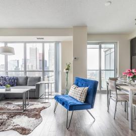 Modern Condo Near Union Station & CN Tower, Hotel in Toronto