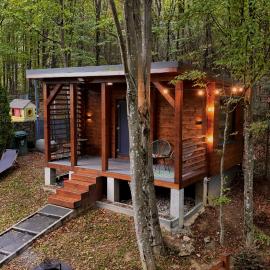 Tiny House 4 Two, hotel i Văliug