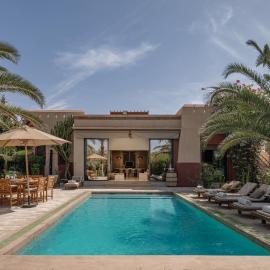 Villa AIMA - avec Gourvernante, hotel em Douar Soukkane