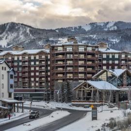 Condos at Canyons Resort by White Pines、パークシティのホテル