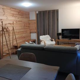 Chalet Barbarine au coeur des 3 Vallées, Hotel in La Combe