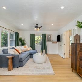 Modern Village Hideaway - Curly2