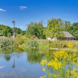 4 Mi to downtown Delphi: Trails & Fishing Pond, hotelli kohteessa Delphi