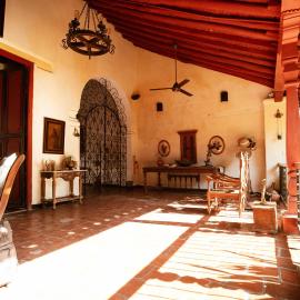 CASA SINNING-año1637, hotel a Mompós