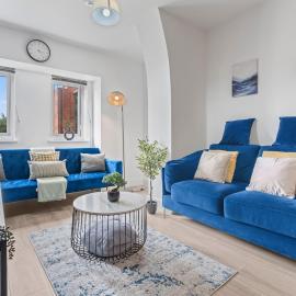 #63 Cozyapart - 10mins Coventry Transport Museum - Sleeps 4 - Perfect for Business travelers and Small Families - Free Parking