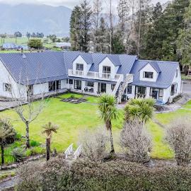 Westholm Lodge, hotel a Harihari