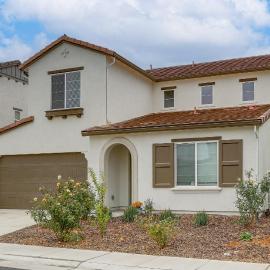 Modern Family Home in Suburbs of Sacramento!
