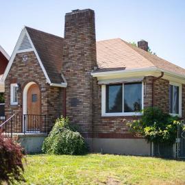 Spacious & Central 4 bed -Nearby Dining, Brewery, Shops, Park, Hotel in Spokane