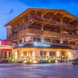 Hotel Giessenbach, ξενοδοχείο σε Fügen