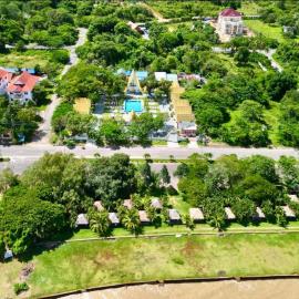 Golden Kep Beach Resort, hotell i Kep