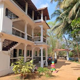 Studio Peaceful Path R-5 by Mukund Sadan Arambol، فندق في أرامبول