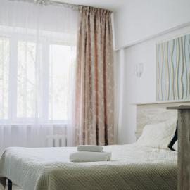 7 Nebo, hotell i Almaty