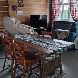 Hirsi koulun jumppasalin yksiö – hotel w mieście Kankaanpää
