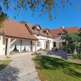 Chez Eric et Nath, hotel i Bois-Herpin