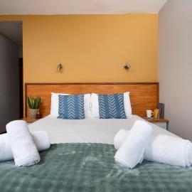 Tricky's at The Tolgus Inn, Redruth - Free WiFi - Free Parking, hotel di Redruth
