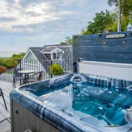 Caldey View - 3 Bed - Hot Tub - Penally - Tenby