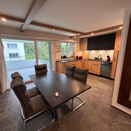 Spacious 2 bedroom apartment, ξενοδοχείο στο Ένγκελμπεργκ