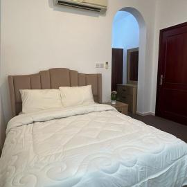 Khalifa A Home Stay Small Room, hotel Al Qurayyah városában