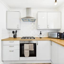 4 Bedroom House in Port Talbot with Parking, Ideal for Contractors