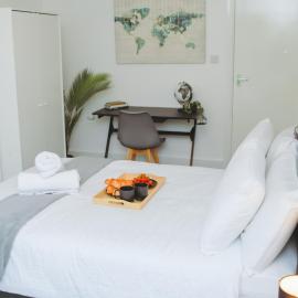 Perfectly Located City Centre Apartments, хотел в Рединг