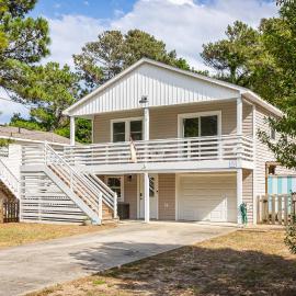 Short Walk to Beach Coastal Home in Heart of NH