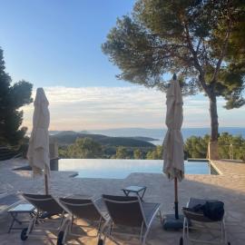 amazing villa, hotelli kohteessa Es Cubells