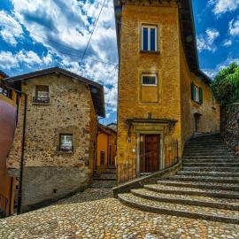Casa indipendente con vista lago nel cuore di Morcote, hótel í Morcote