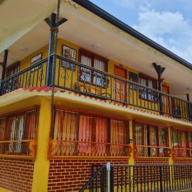 Hostal la Divisa Salento โรงแรมในArrayanal